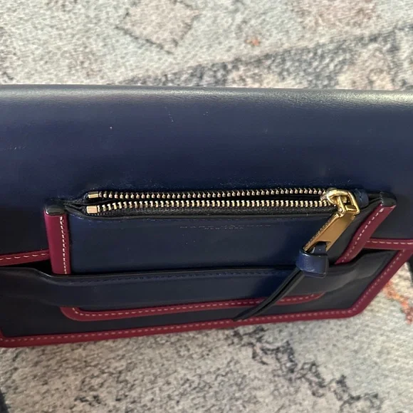 Marc Jacobs Navy Blue and Burgundy Women's crossbody bag - Picture 4 of 7